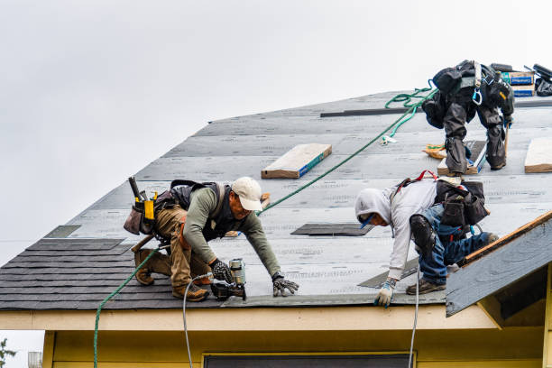 Professional Roofing technician working in Saluda, VA